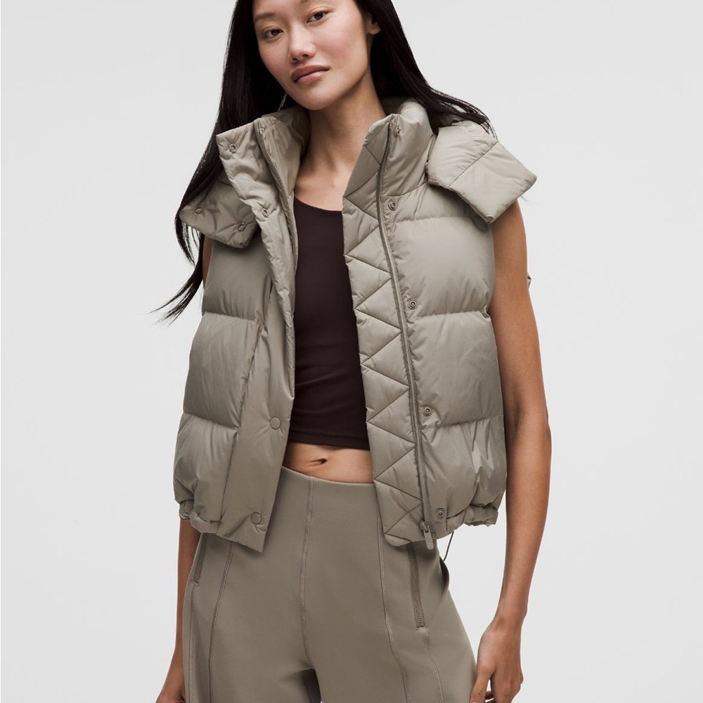 Lululemon wonderpuff vest crop size 4